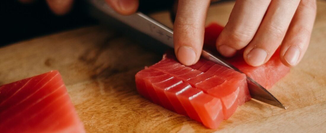Cachorro Pode Comer Atum? Benefícios, Riscos e Como Oferecer